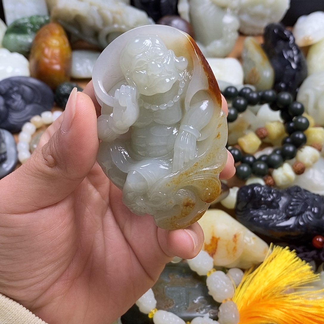 和田玉（糖玉）挂件未镶嵌三*