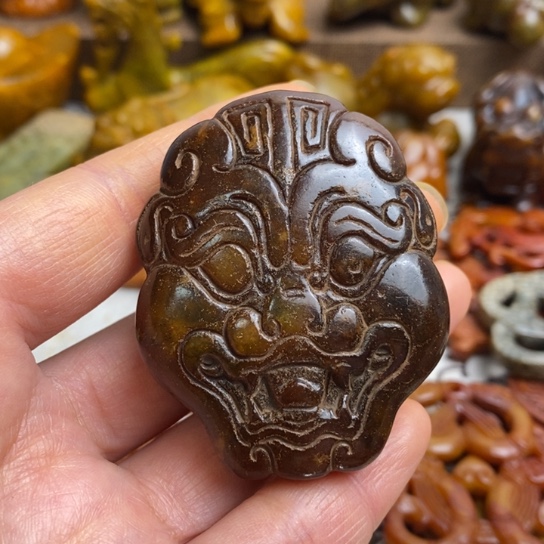 蛇纹石玉未镶嵌颈饰79