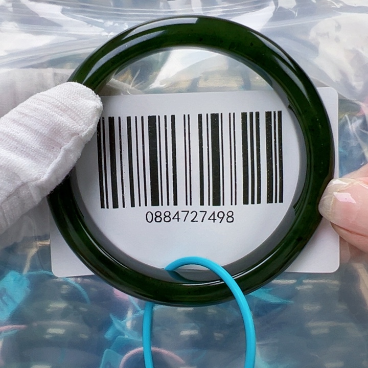 和田玉未镶嵌手镯包容60.1