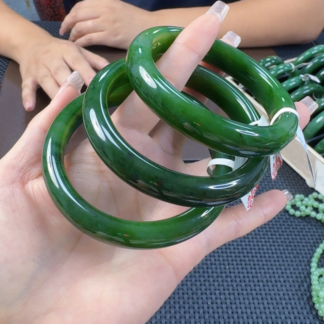 和田玉（碧玉）手镯未镶嵌多样性发货 拍一发一