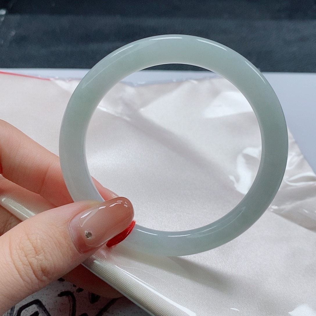 【闪购商品】未镶嵌手镯（圆镯）翡翠446号