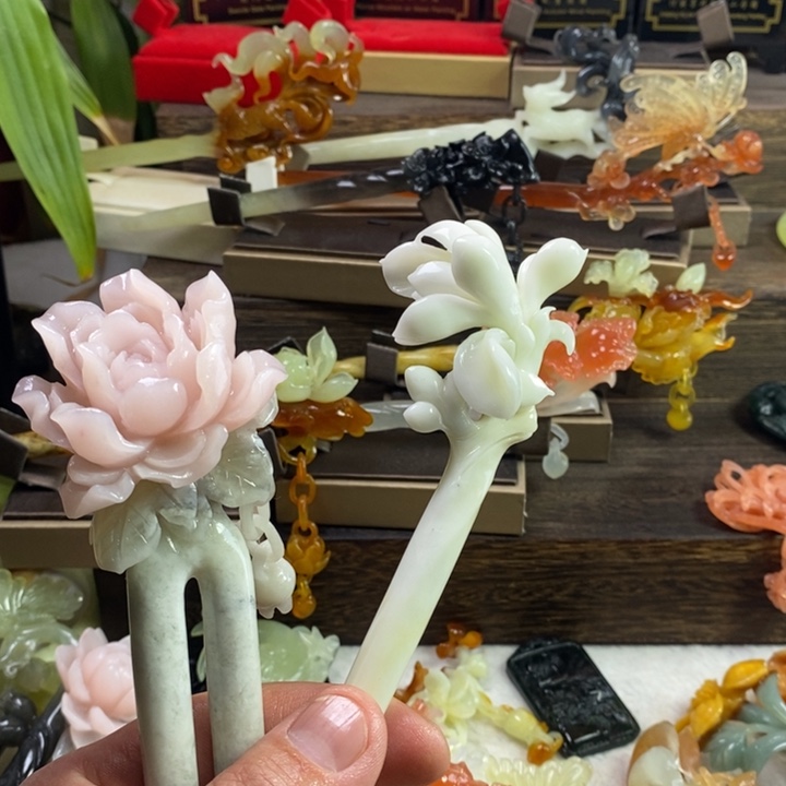 蛇纹石玉发饰合金崔*怡