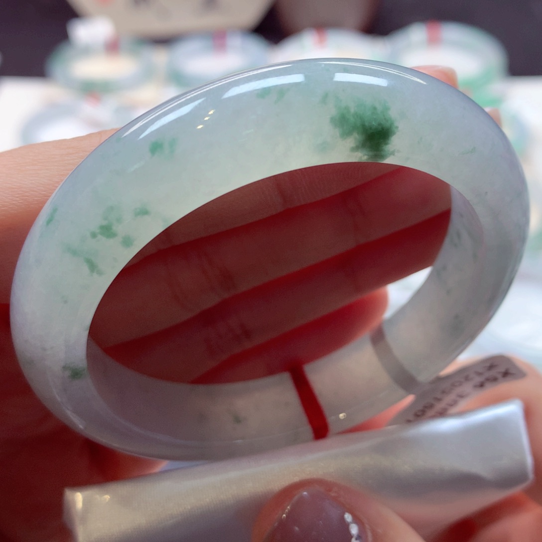 翡翠手镯未镶嵌68正圈77