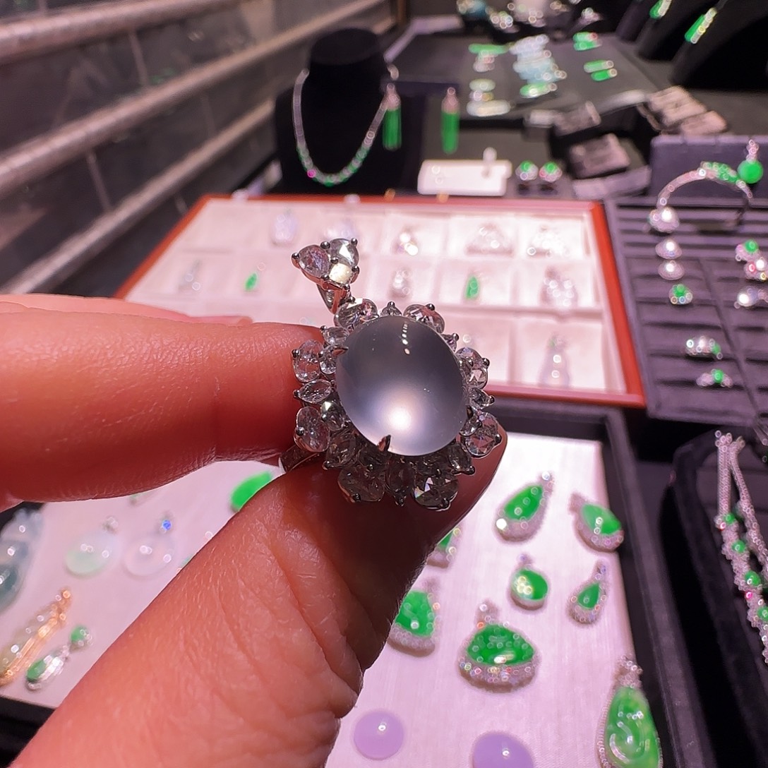 翡翠18K金镶嵌戒指戒指吊坠两用款