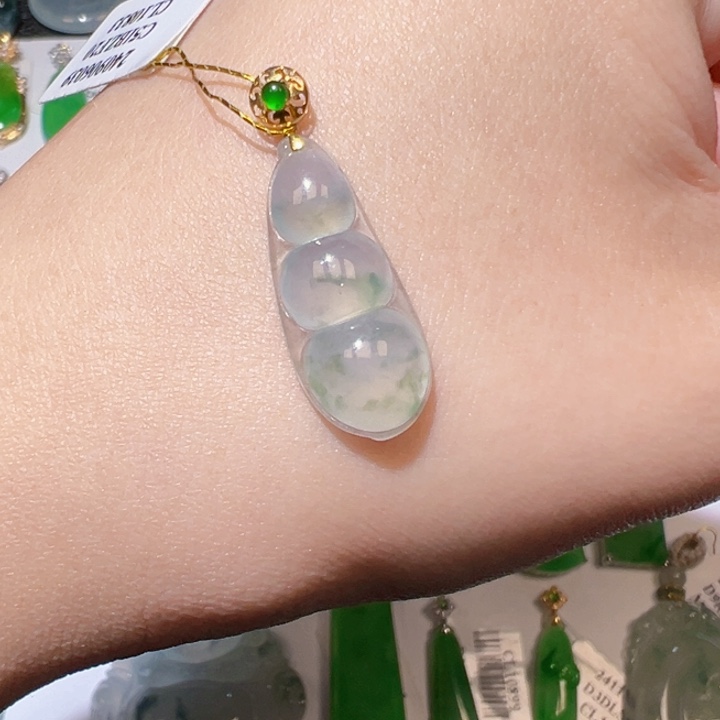 翡翠18K金镶嵌挂件翡翠