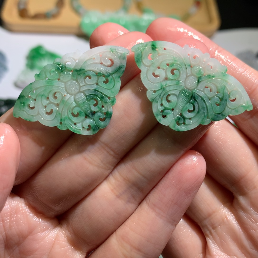 定制翡翠未镶嵌加****多蝴蝶