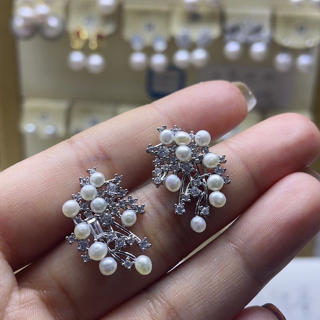 耳饰银S925镶嵌淡水珍珠
