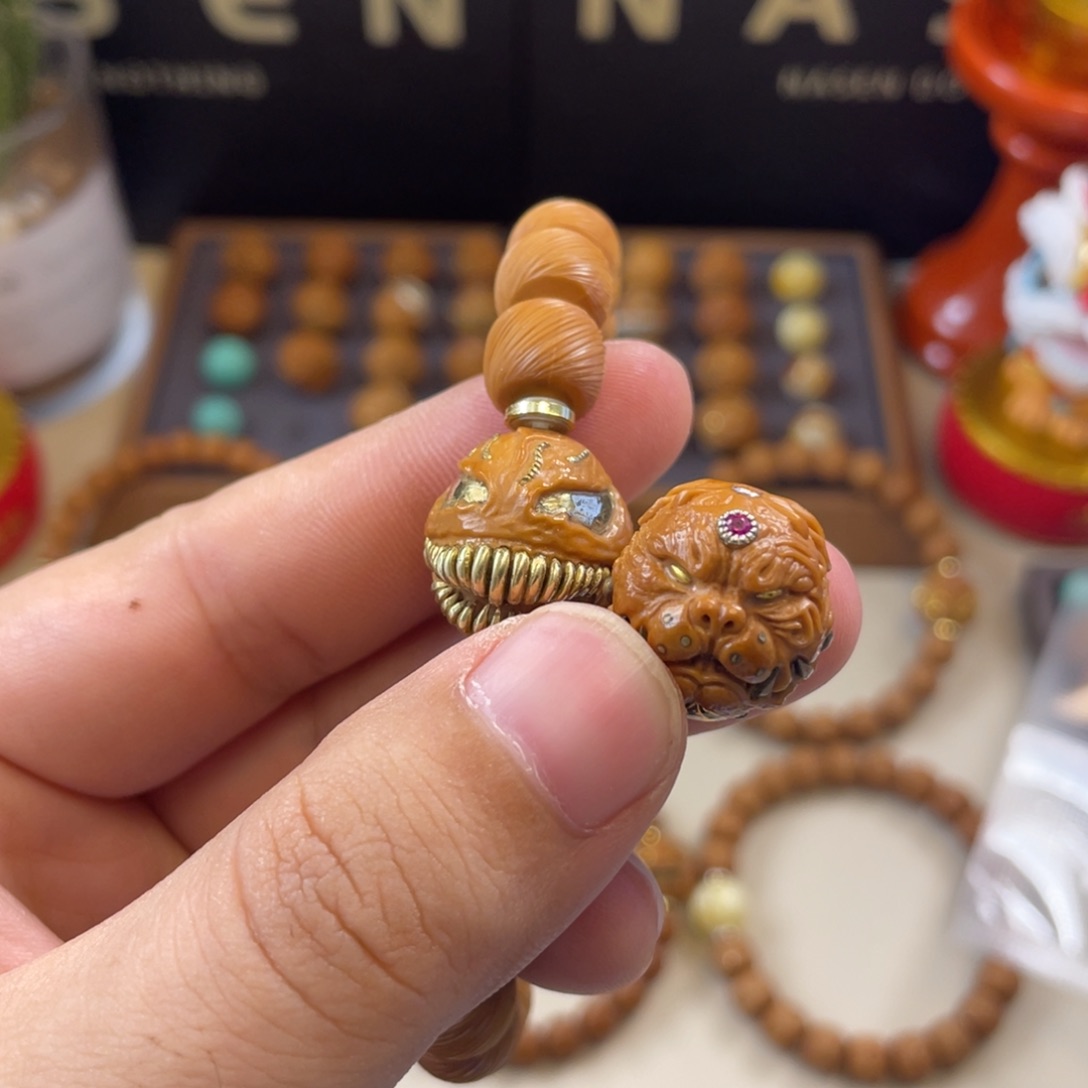 吊坠桃核L****佛猴头单颗 两个