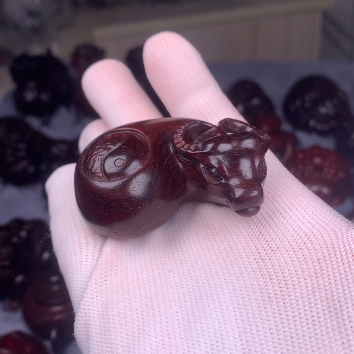 檀香紫檀（小叶紫檀）虔*