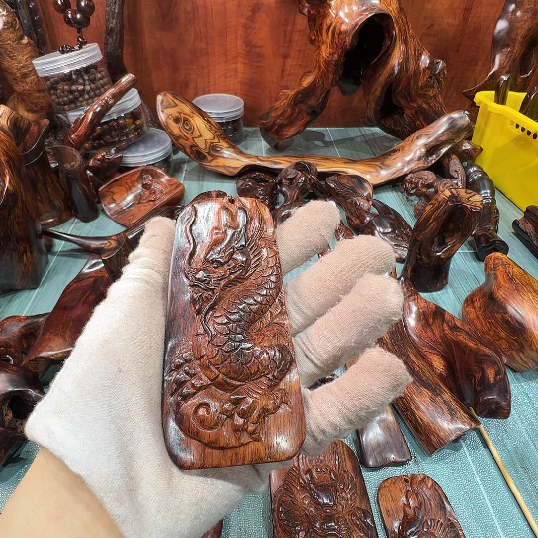 从***对黄花梨/降香黄檀成品