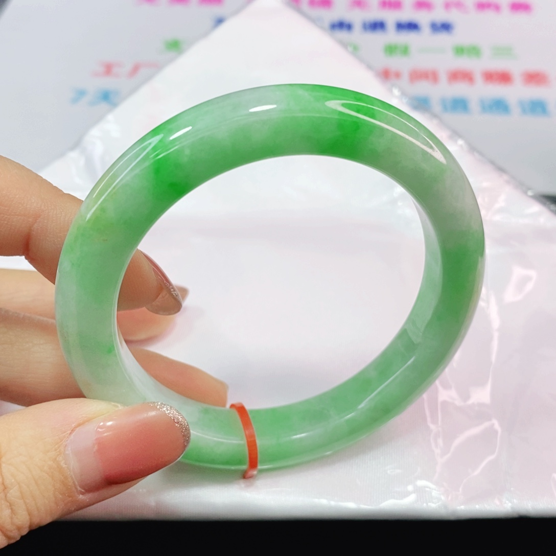 未镶嵌手镯翡翠54.8圈黄加绿