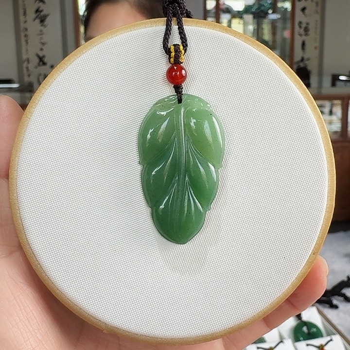 密玉（石英质玉）未镶嵌颈饰