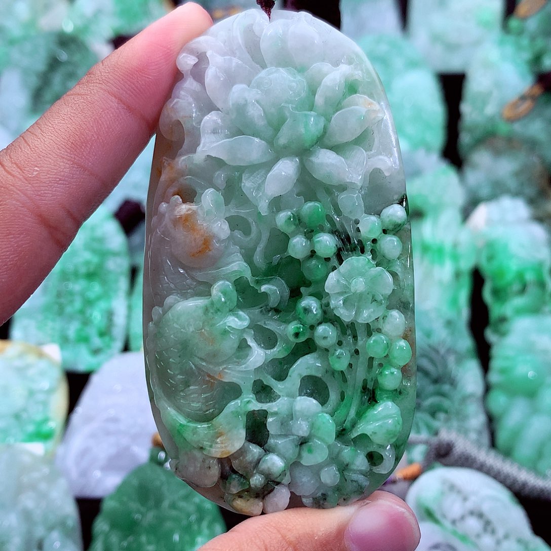 吊坠(不含链)未镶嵌翡翠