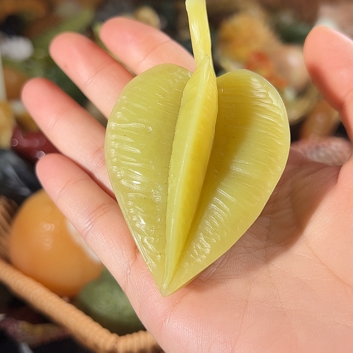 仙***掌蛇纹石玉未镶嵌珠宝奇石