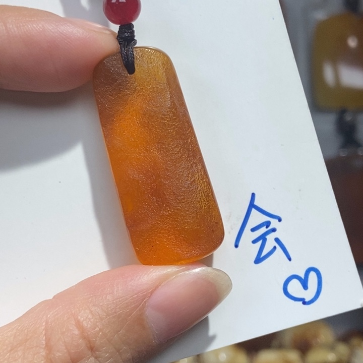 琥珀珠宝奇石未镶嵌