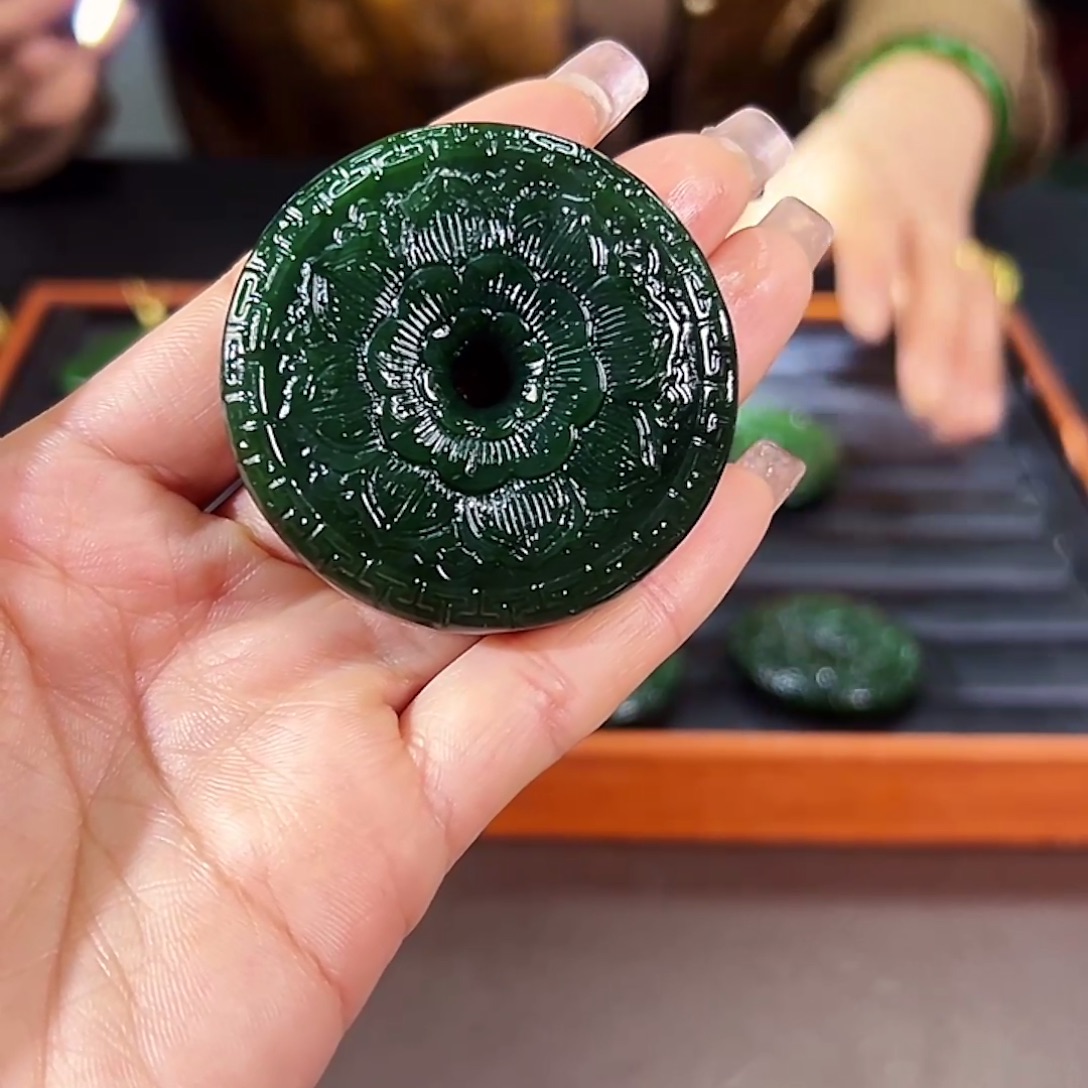 和田玉（碧玉）未镶嵌颈饰