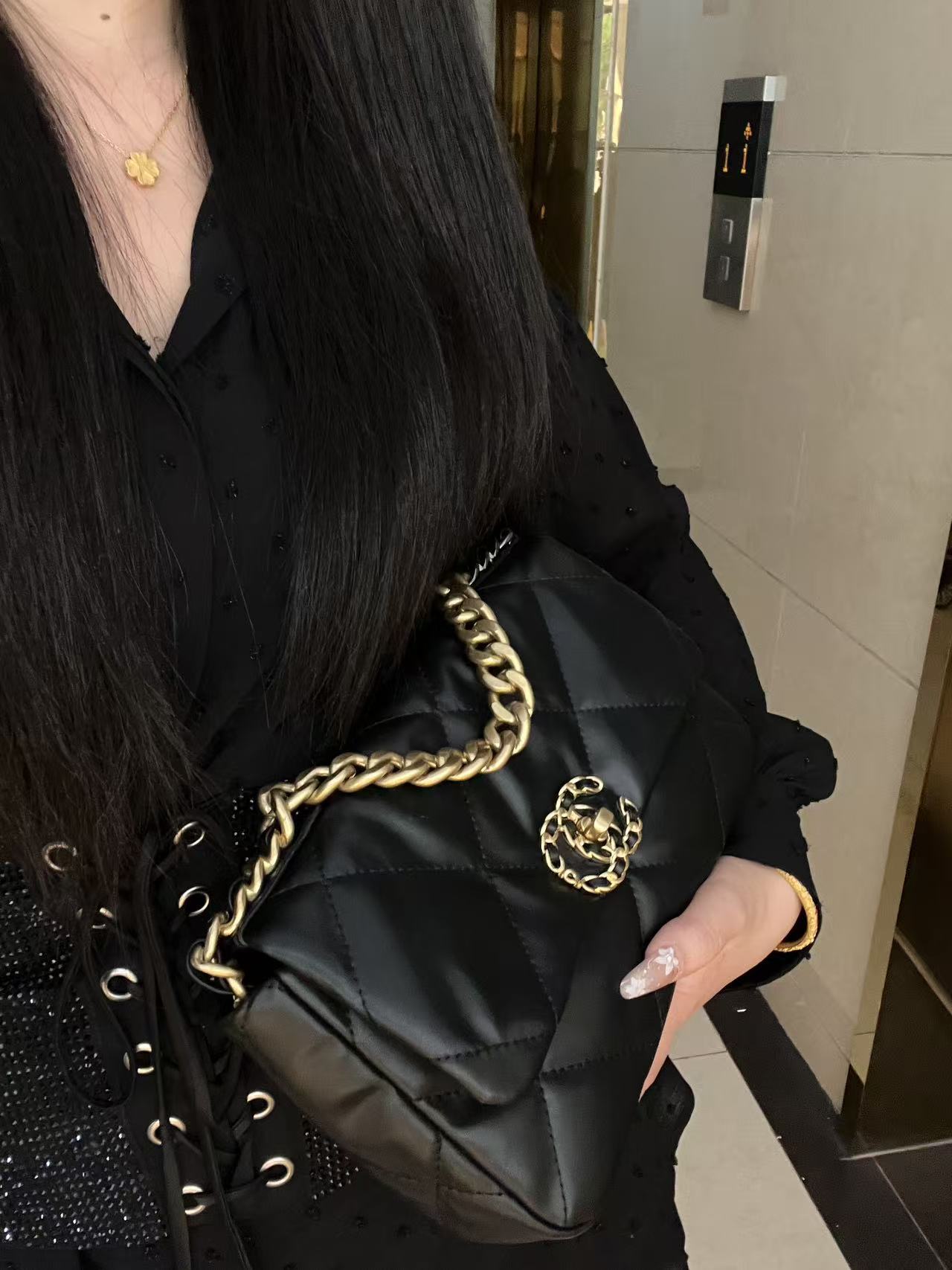 19bag新款菱格单肩斜跨手拎包