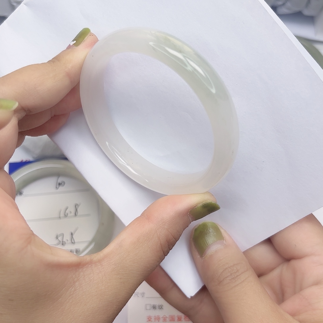 石英质玉未镶嵌手镯61/5657