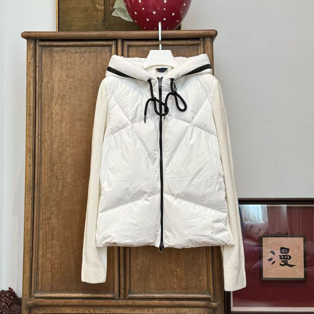 漫颜刘2024秋冬新品羊毛拼接鹅绒羽绒服连帽长袖休闲宽松羽绒外套