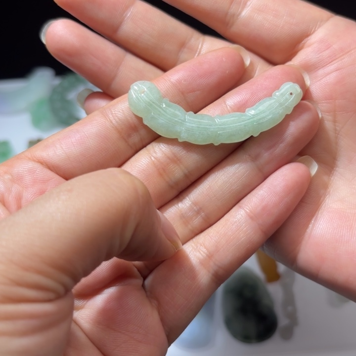 翡翠未镶嵌颈饰天然缅甸翡翠A货玉横