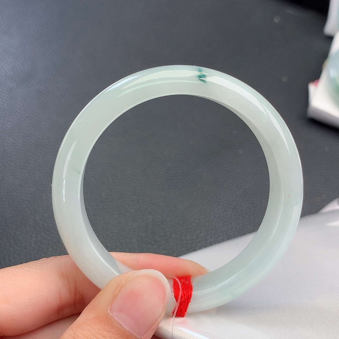 翡翠手镯未镶嵌52.4 翡翠手镯47