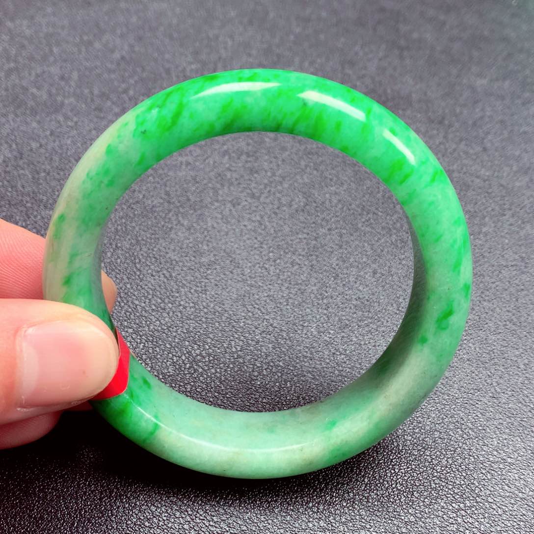 翡翠手镯未镶嵌缅甸翡翠