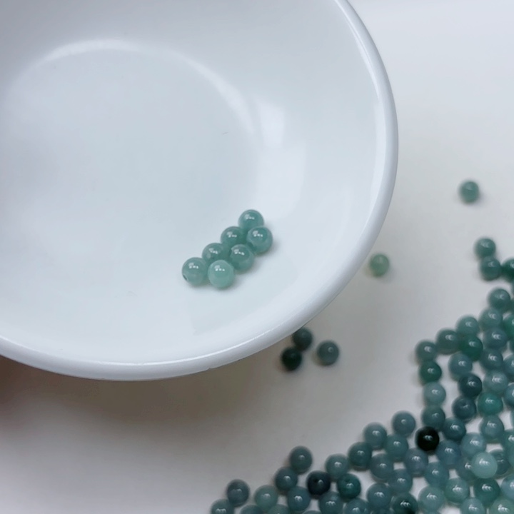 未镶嵌翡翠手链N****e散珠7颗卡7