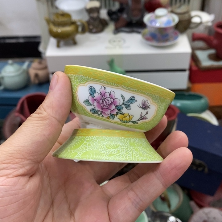 陶瓷艺术品及陶瓷壶