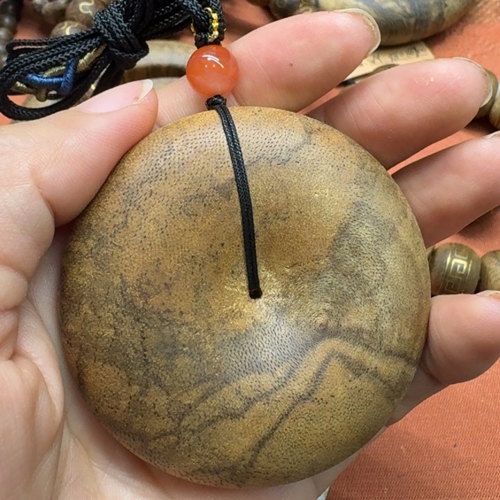 大叶紫檀（黑酸枝木类）