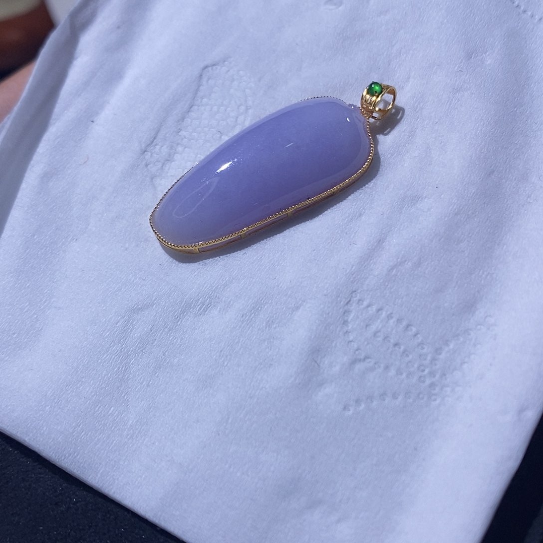 翡翠吊坠(不含链)18K金镶嵌