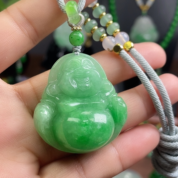 翡翠未镶嵌吊坠(赠链)