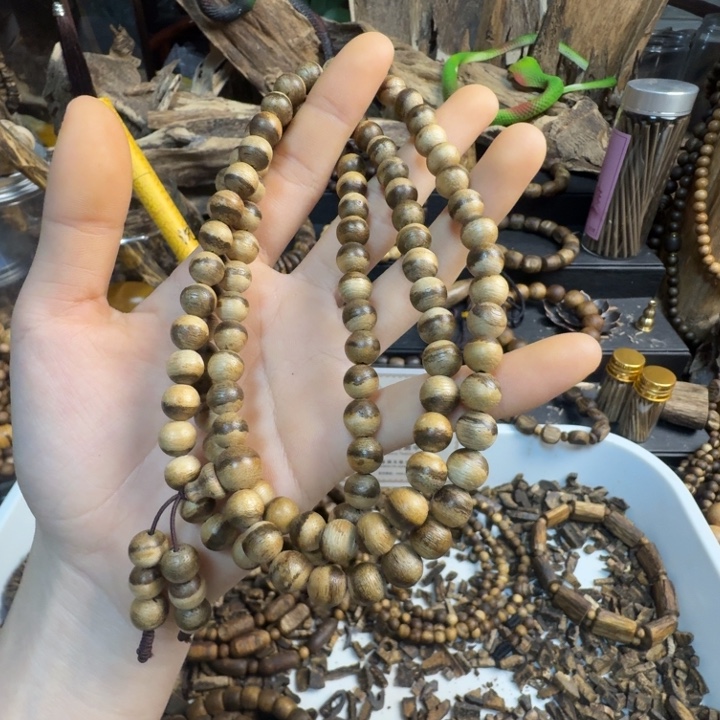 沉香碎屑沉香达拉干沉香0.8大18克➕沉香碎屑多样性