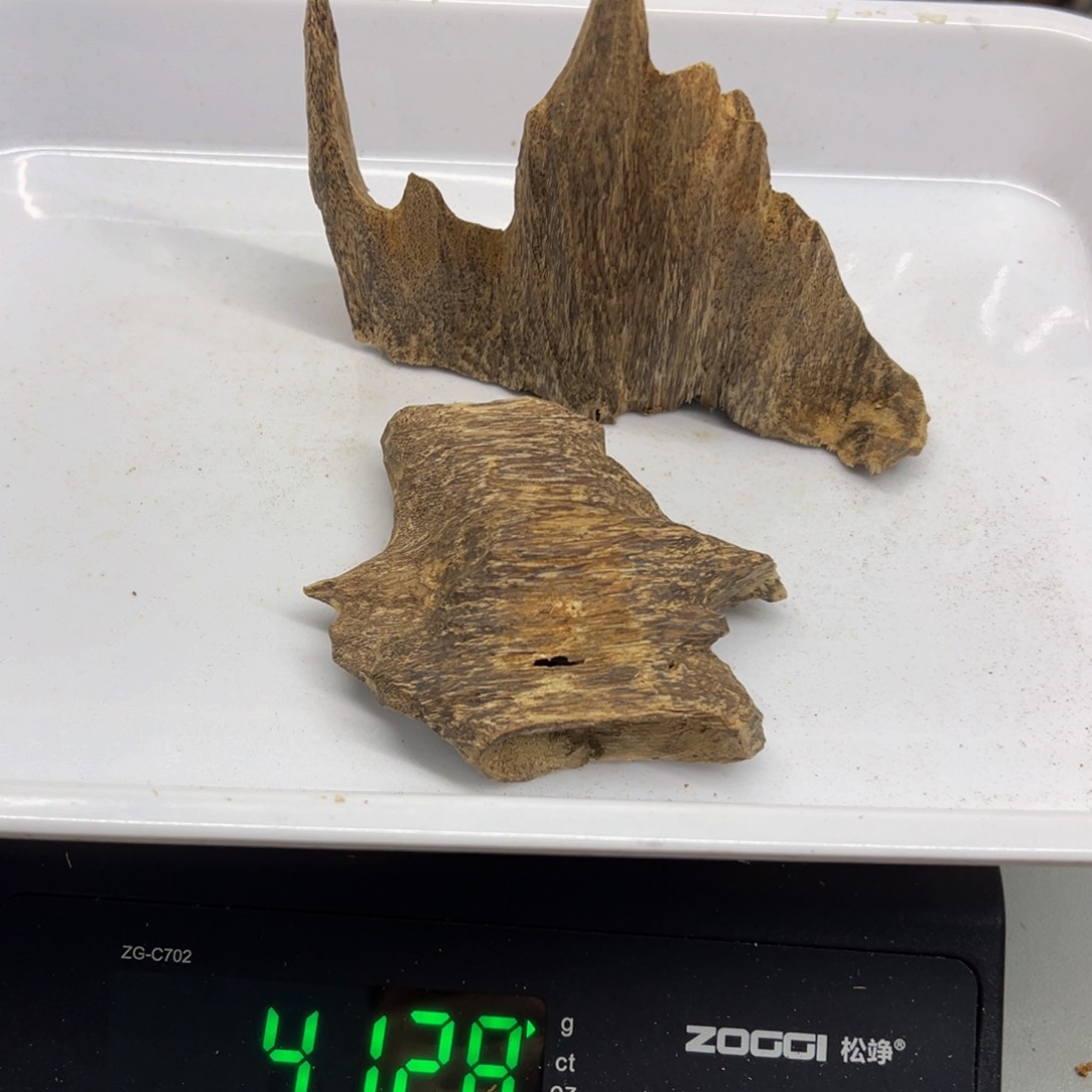 沉香沉香碎屑好*好越南芽庄原材料41克