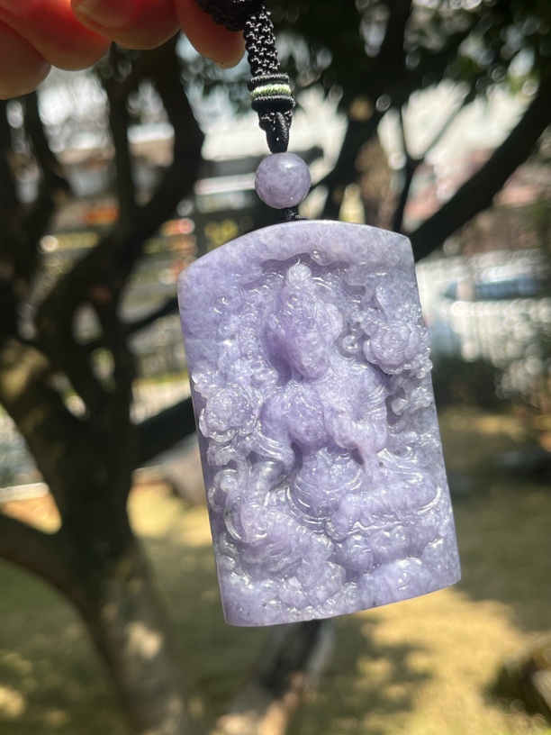 【蓝度母】浓蓝紫带乌鸡，色泽浓稠，色调深邃。吊坠：76-48-10