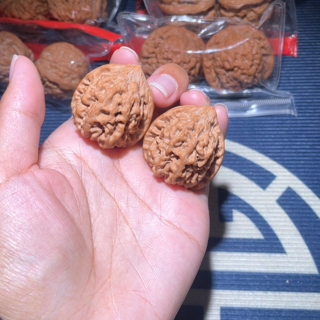 文玩核桃吊坠太行龙纹34