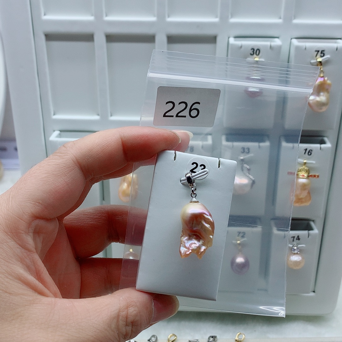 淡水珍珠吊坠(不含链)合金