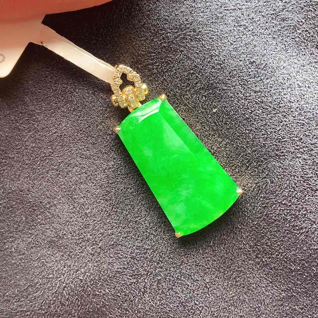 翡翠颈饰18K金镶嵌上新