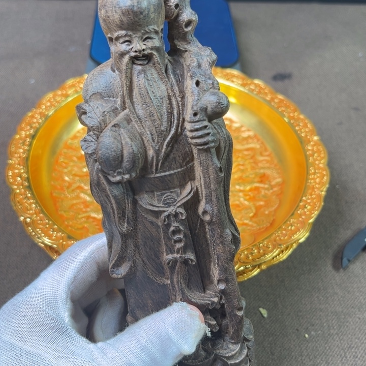 精品摆件工艺品等