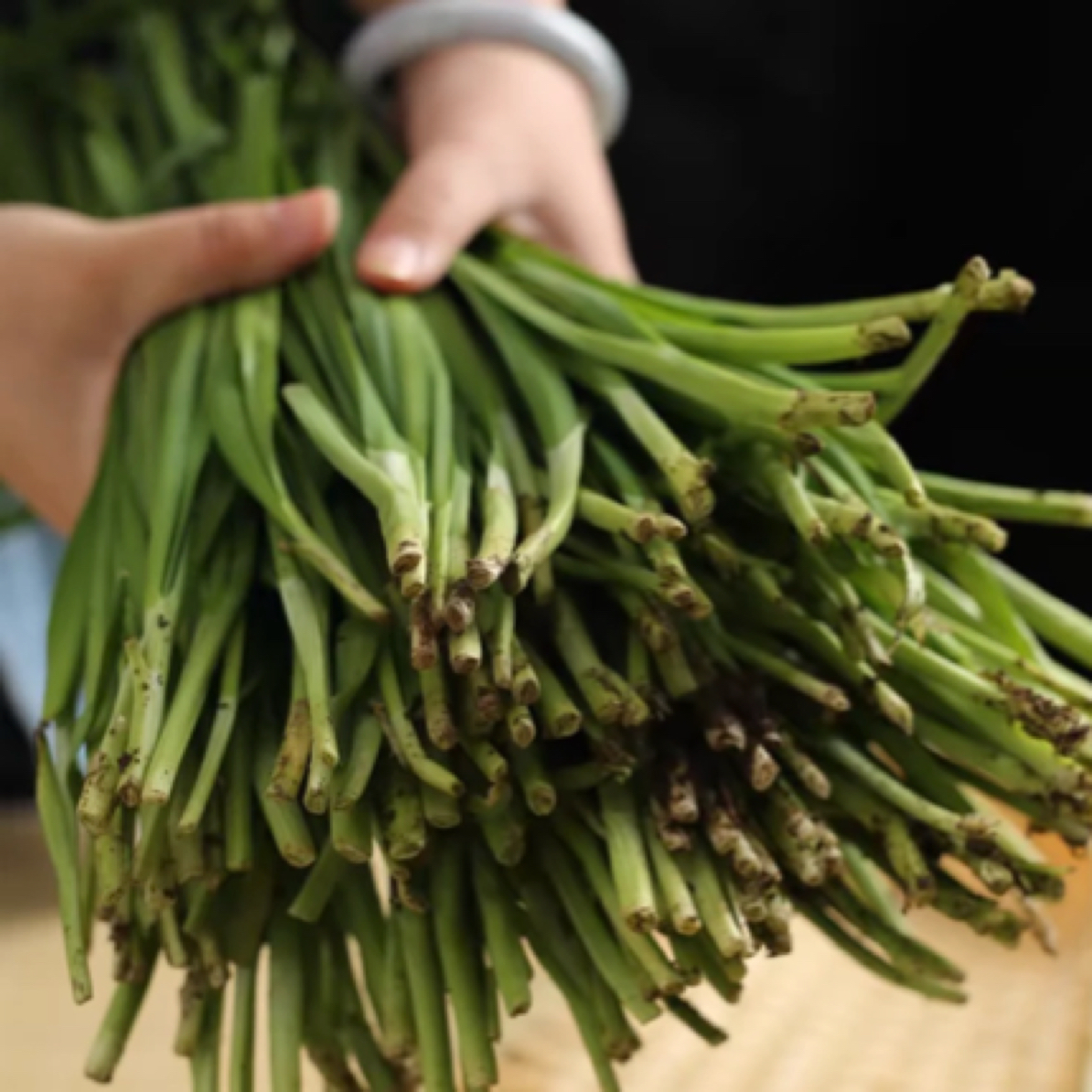 大连精品头茬韭菜 净重2斤 微甜韭菜味好 京东上门