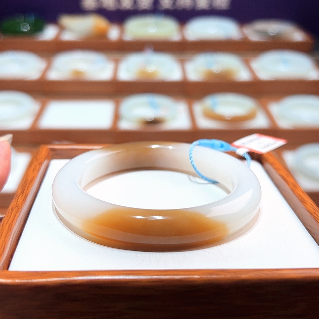 和田玉未镶嵌手镯53/54