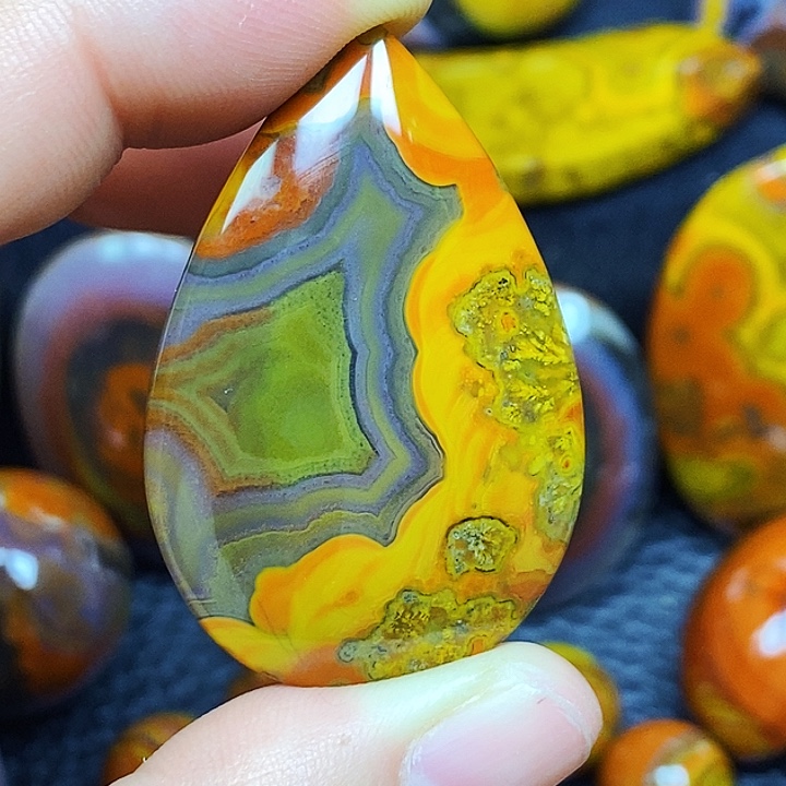 玛瑙/玉髓未镶嵌颈饰