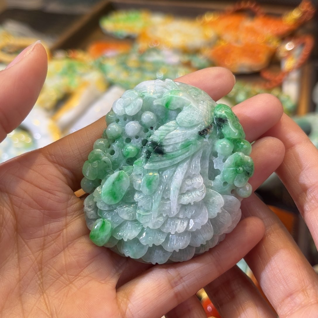 翡翠颈饰未镶嵌待编款