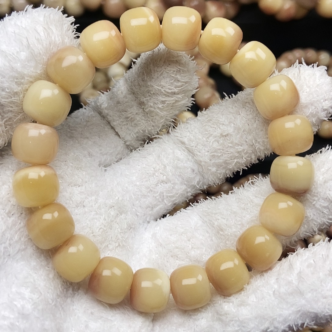 秀***中手串/手链驼骨手串12