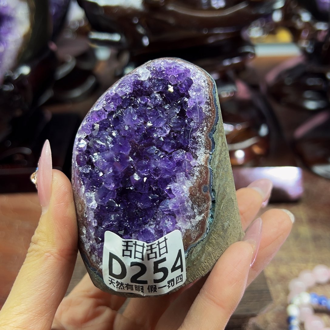 水晶大型摆件未镶嵌