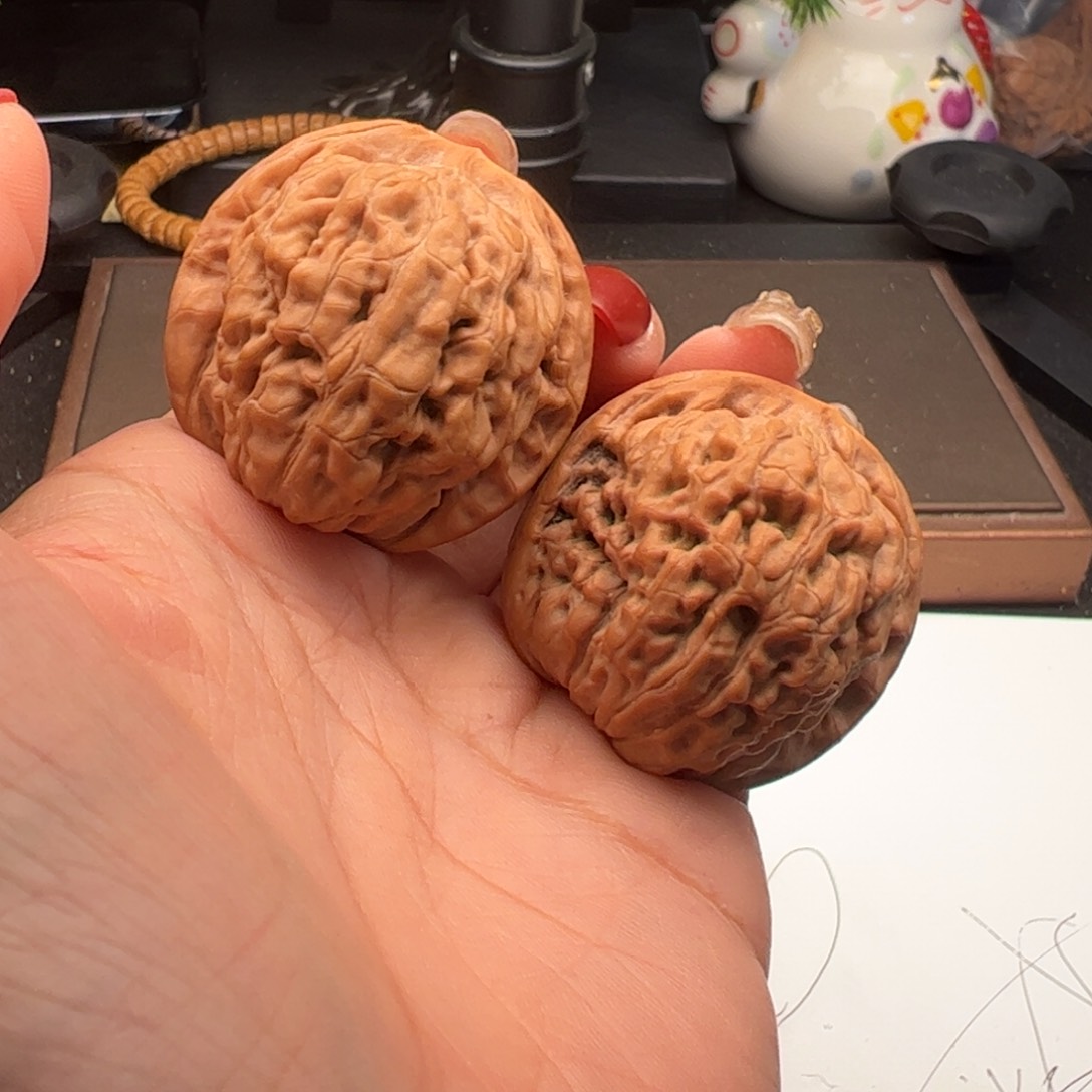 文玩核桃吊坠滢莲花39