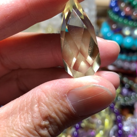 水晶吊坠未镶嵌水滴吊坠