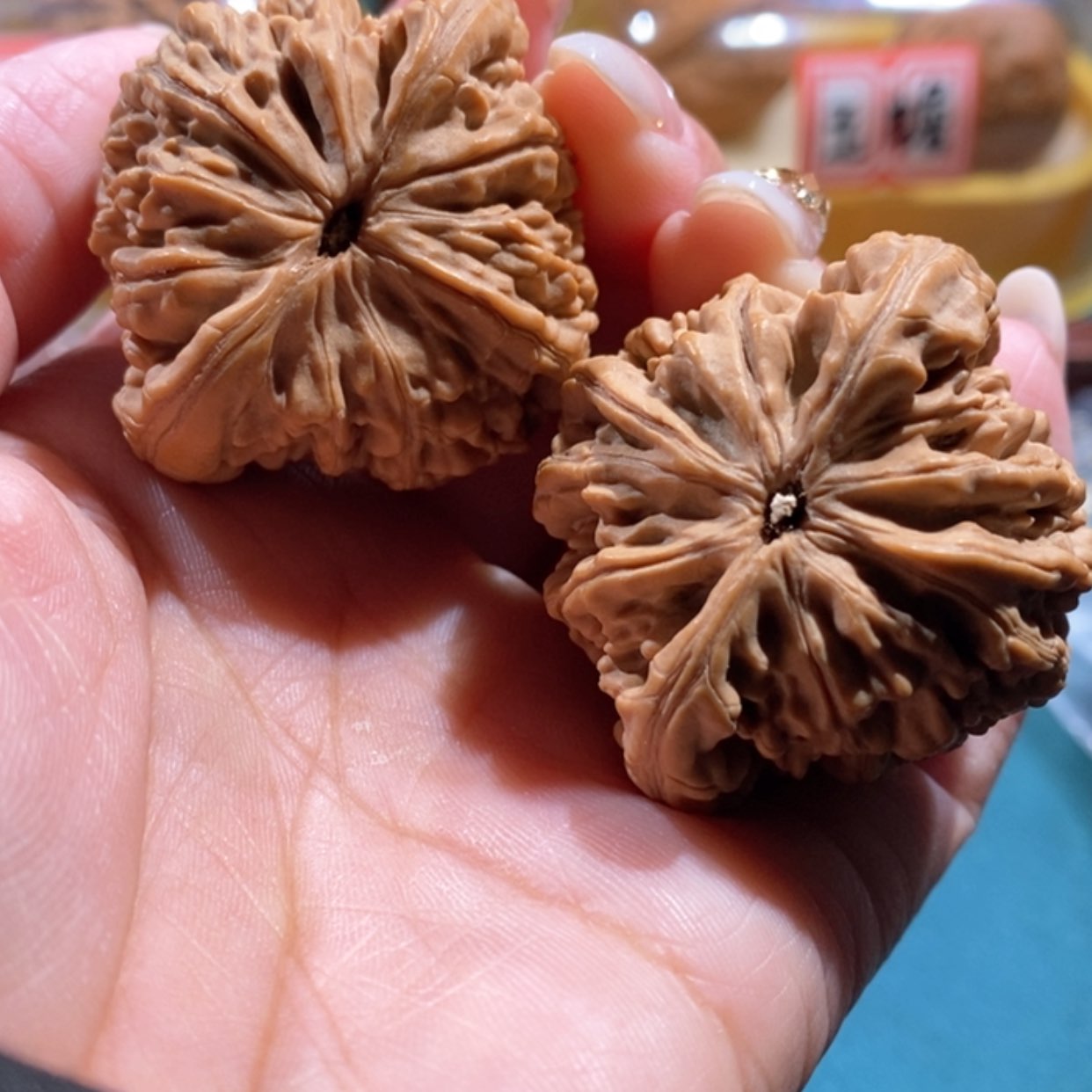 【闪购商品】文玩核桃吊坠张*炜虎头王