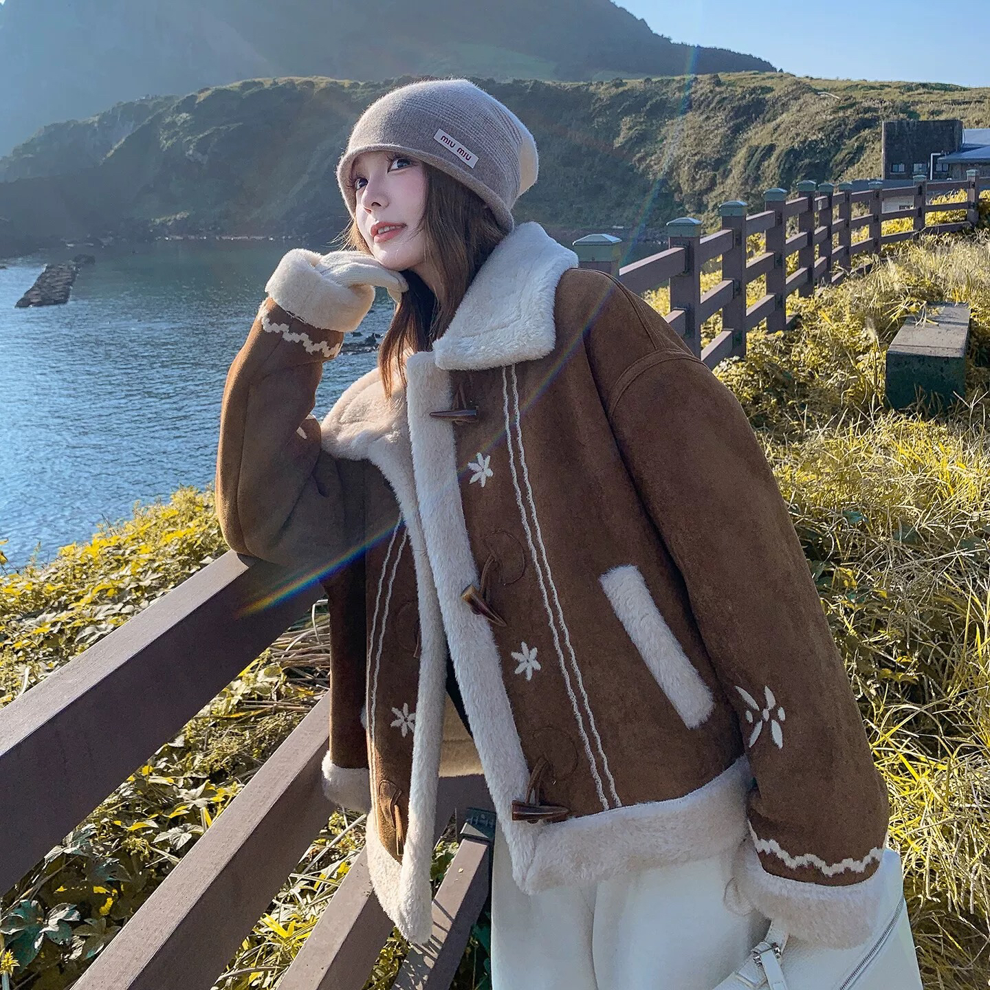 新疆包邮【2527】翻领加绒毛毛外套（配包包）衣长57