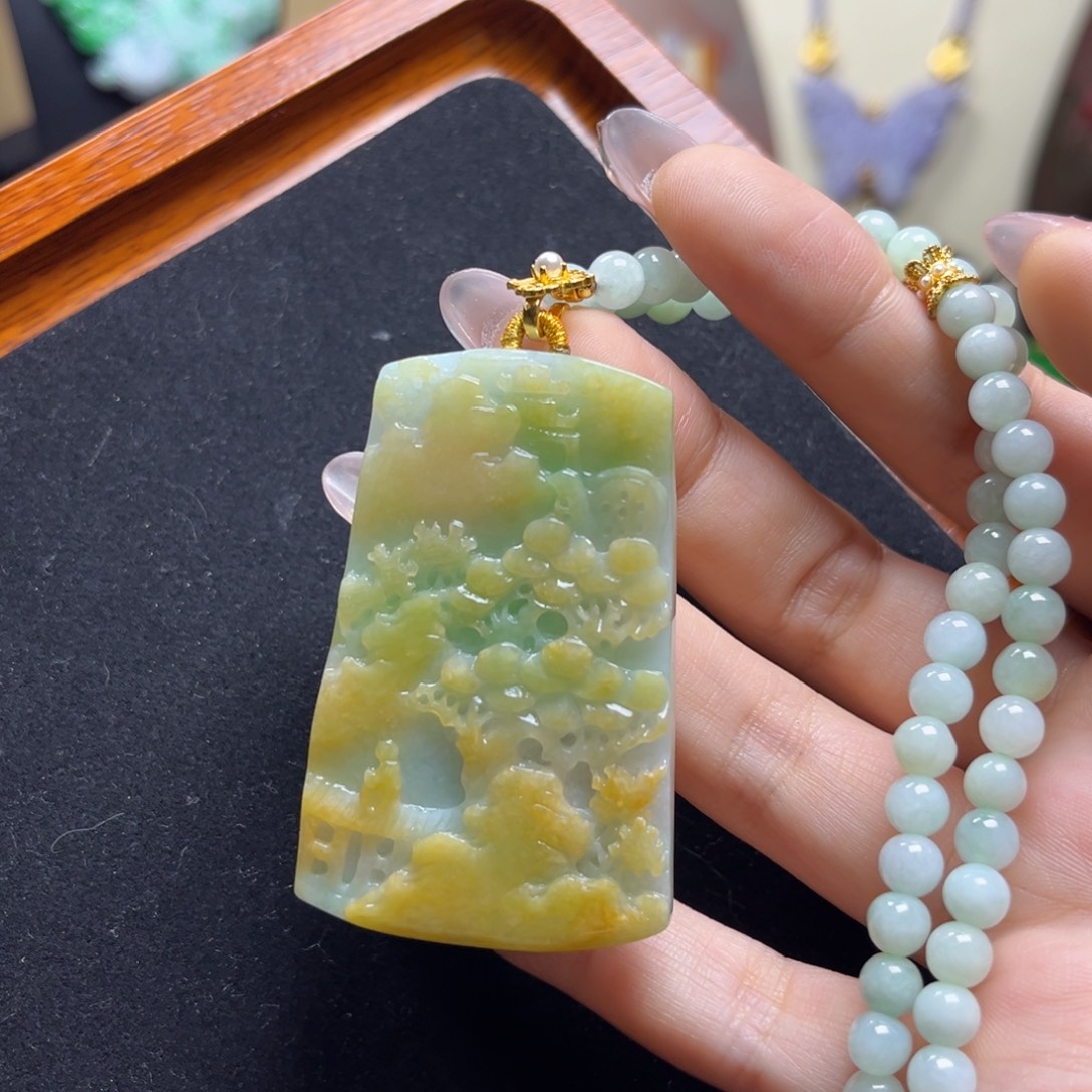 颈饰未镶嵌翡翠山水无事牌