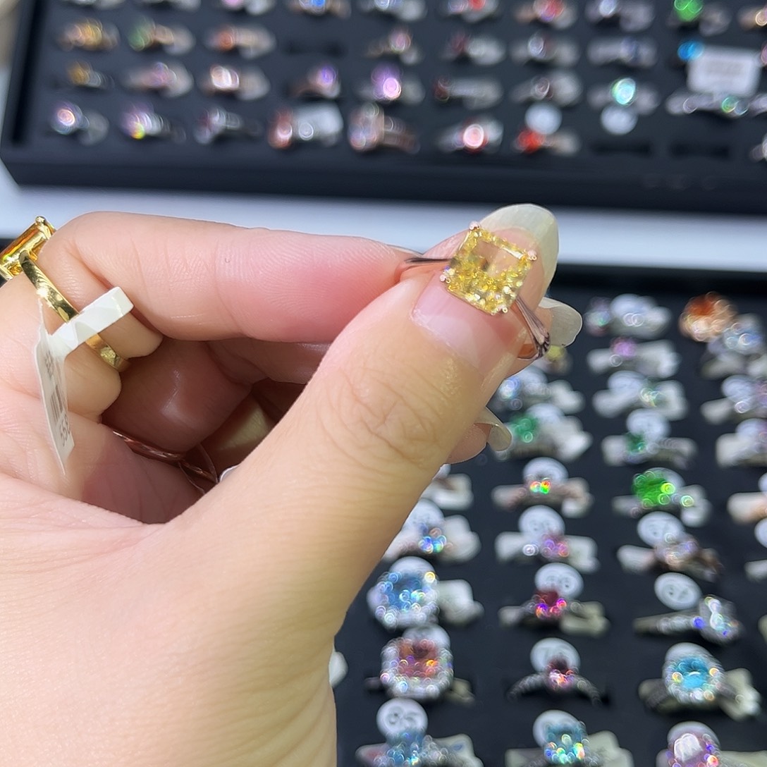 莫桑石非金属SH K枚四爪黄冰花三卡-17